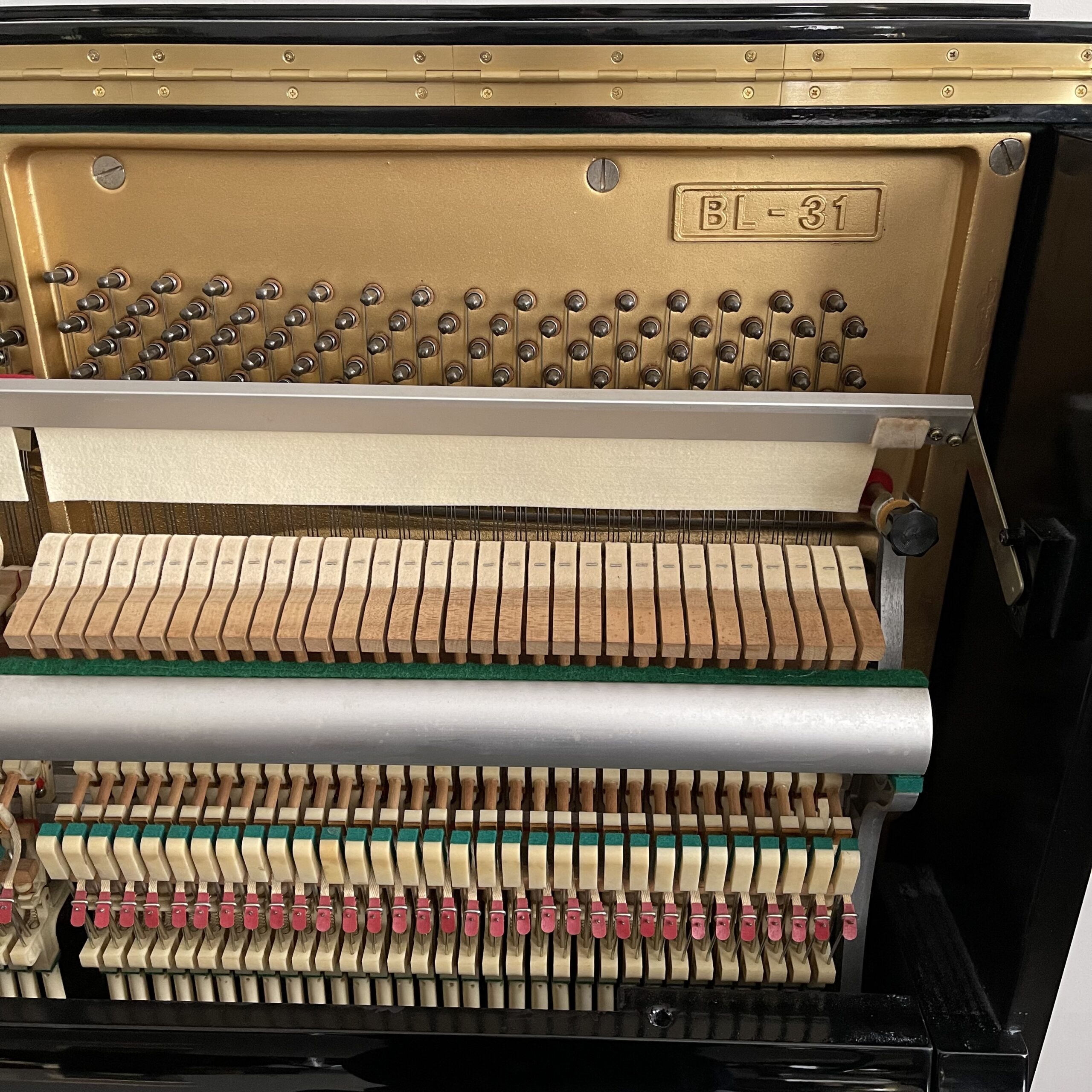 Kawai BL-31 Upright Piano - Image 5