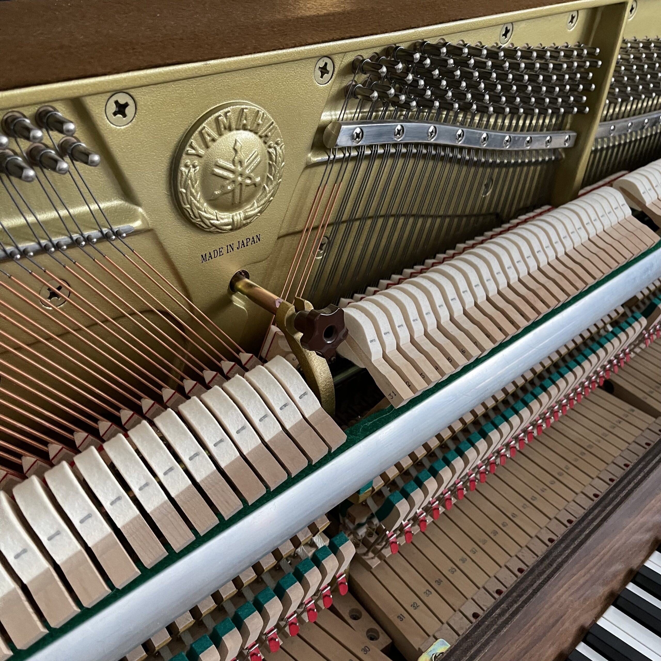 A Yamaha E108 Upright Piano - Image 3