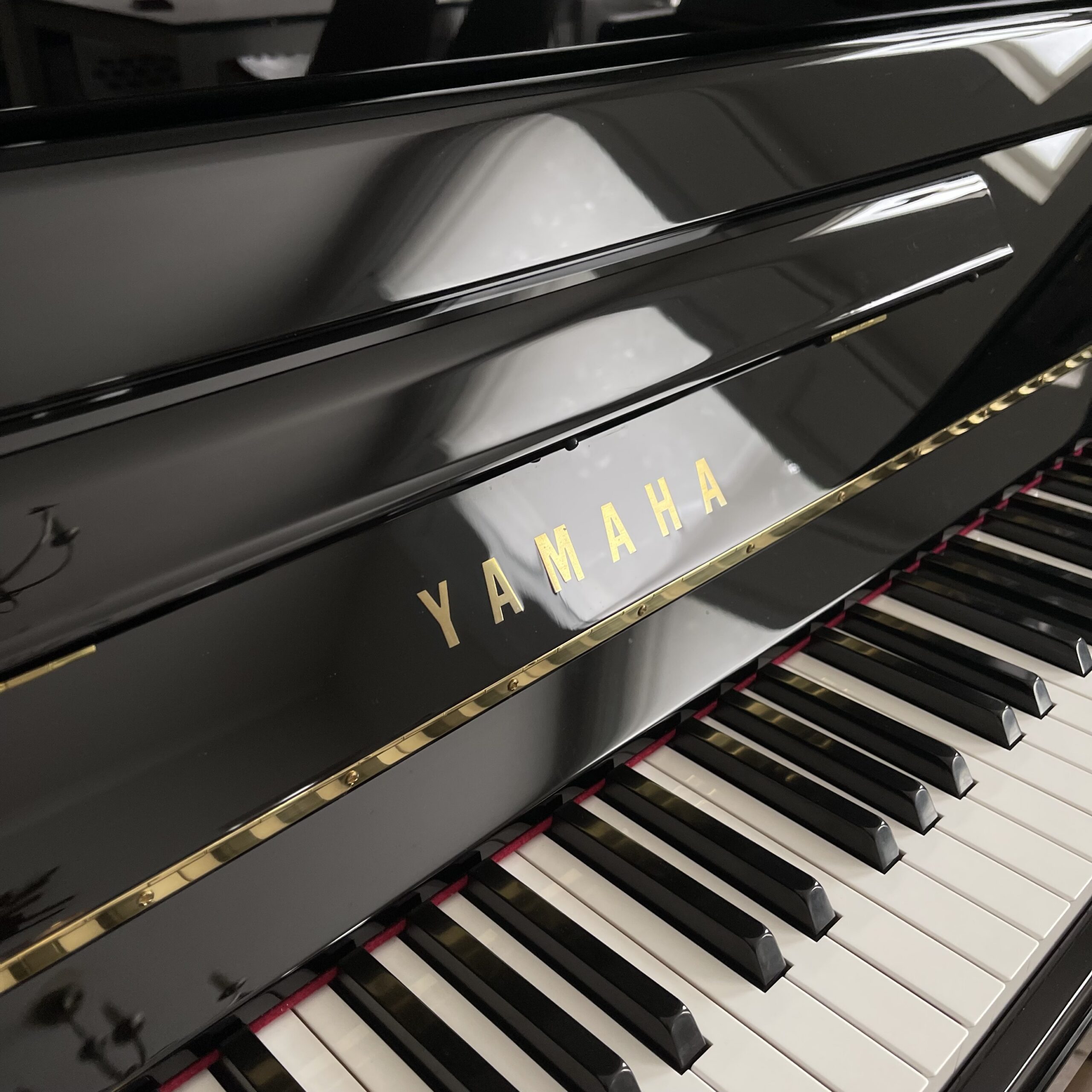 A Yamaha B3 Silent Upright Piano - Image 6