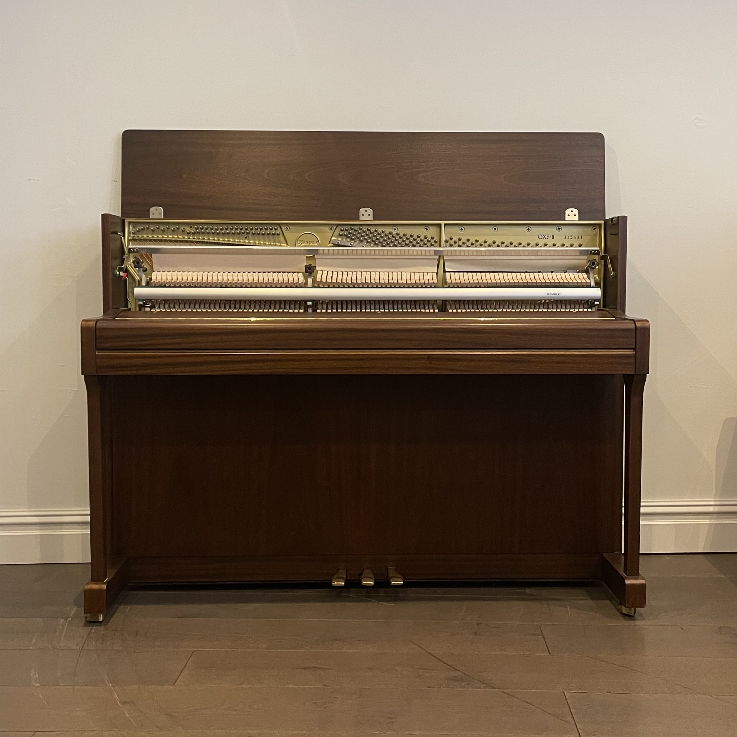 A Kemble Oxford II Upright Piano - Image 5
