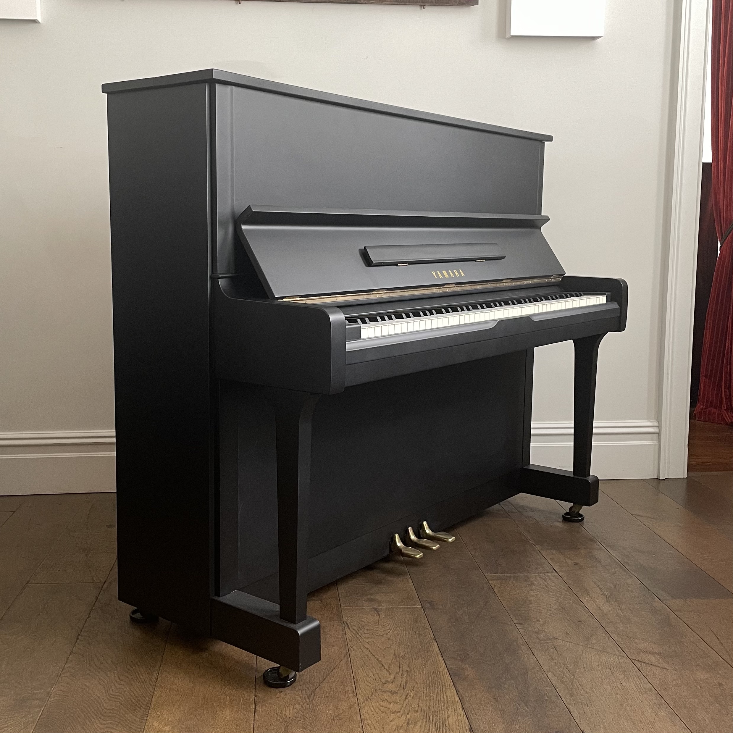 A Yamaha U1 Painted Upright Piano - Image 5