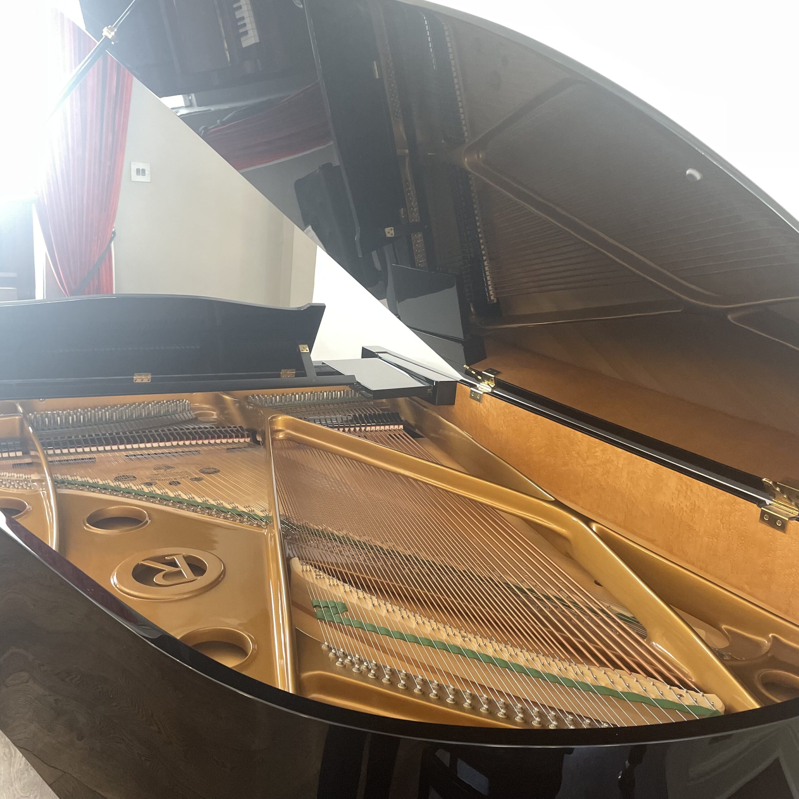 A Ronisch 192 Grand Piano - Image 4