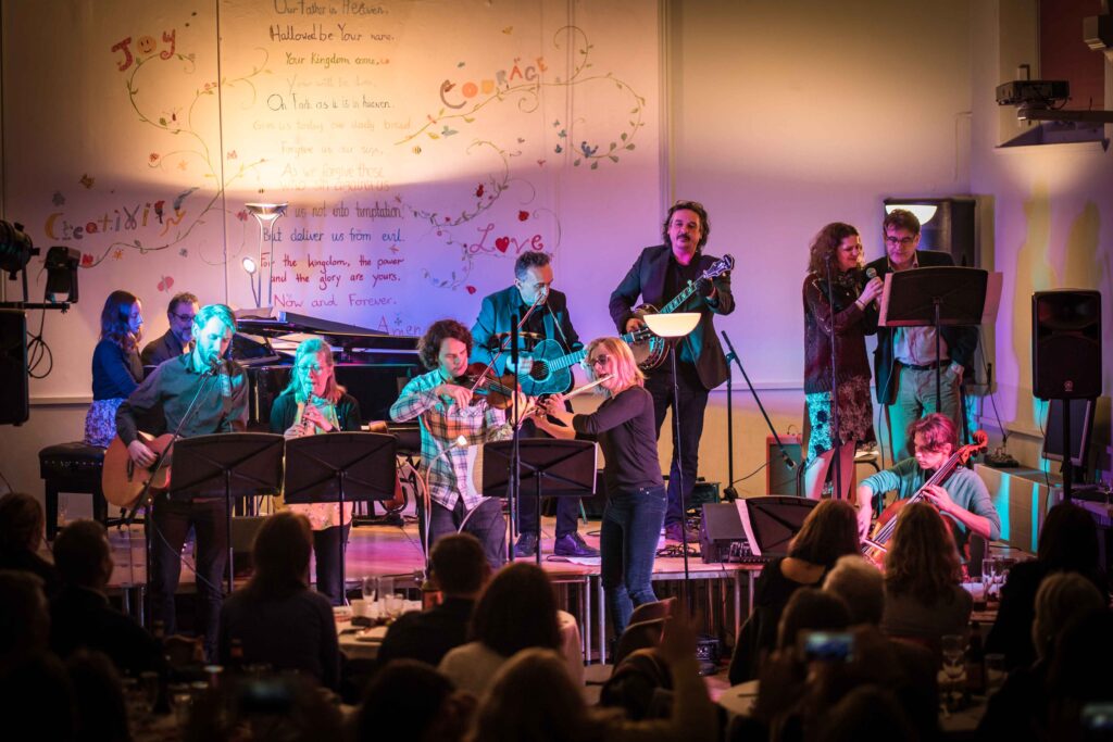 A hugely talented group of parents, past and present, from St Stephen’s Primary Church School in Bath recently came together to perform in concert to raise funds for a new school piano. The Piano Shop Bath was very proud to have been involved in the fundraiser.